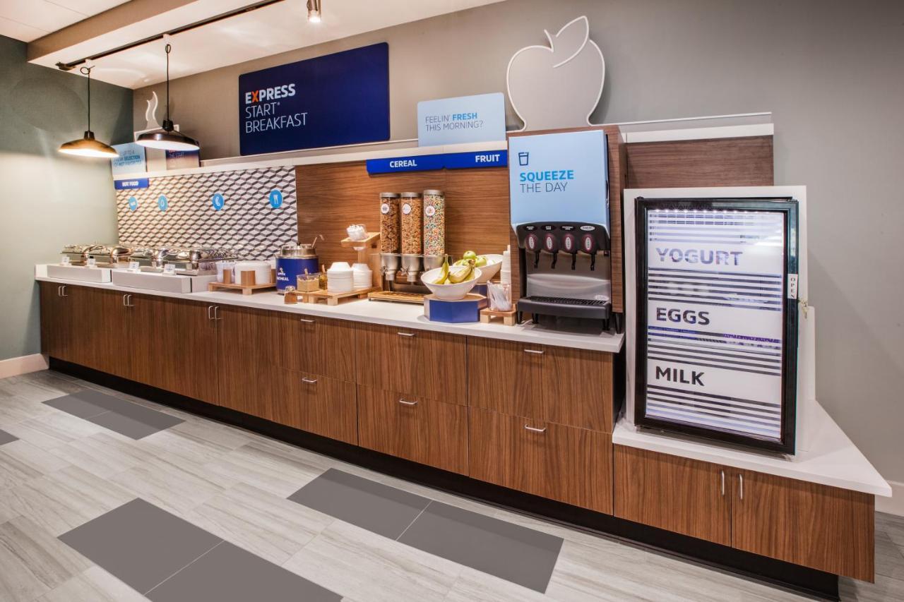 Holiday Inn Express - White Marsh By Ihg Bagian luar foto